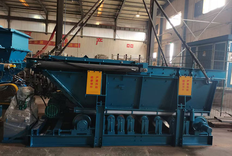 山東東達機電兩臺液壓稱重給煤機裝車發貨